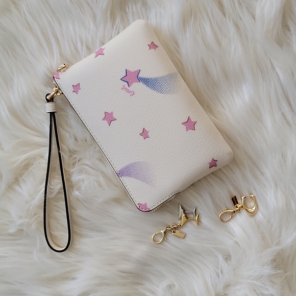 Coach Boxed Corner Zip Wristlet With Disco Star Print - Picture 5 of 10